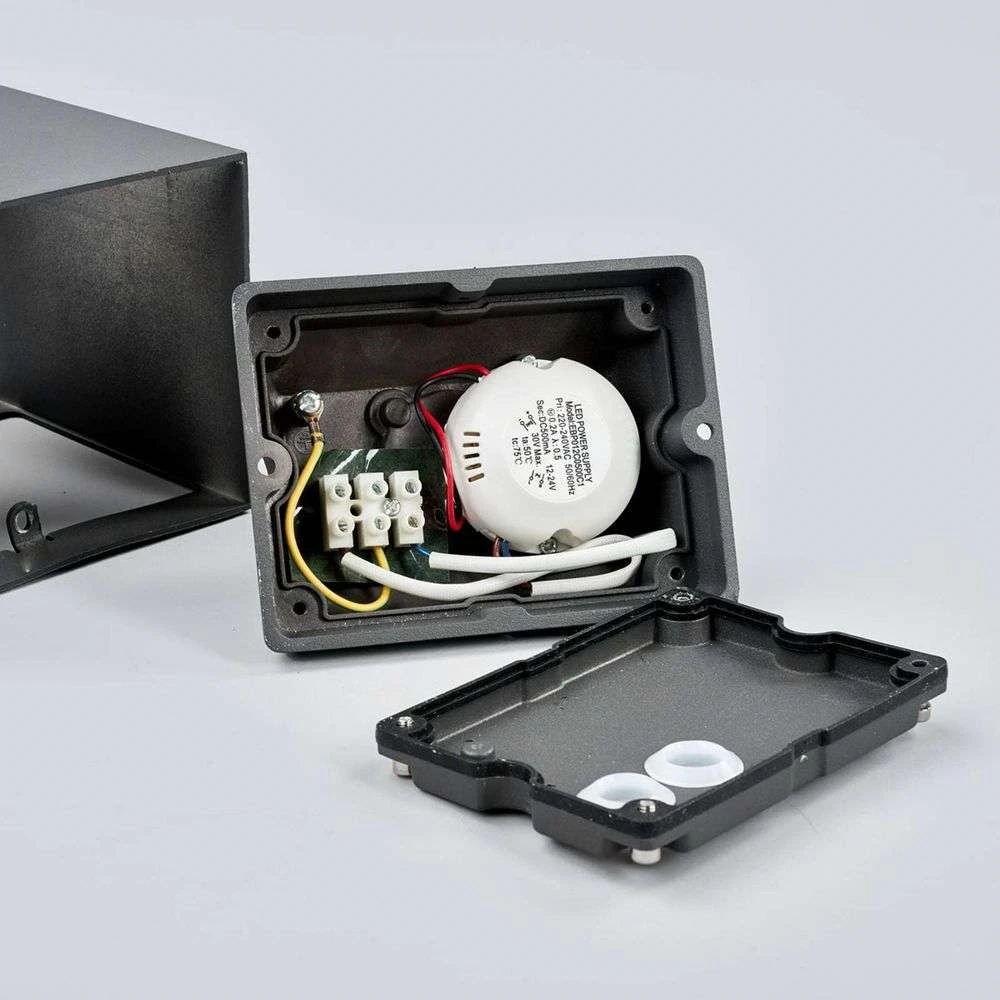 Evie Buiten Wandlamp Dark Grey/Clear - Lucande - Koop Online 8 Evie Buiten Wandlamp Dark Grey/Clear - Lucande - Koop Online - Afbeelding 6