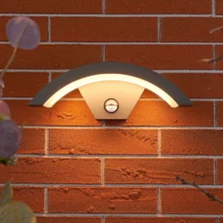 Jule Buiten Wandlamp W/Sensor Graphite/White - Lucande - Koop Online -Lucande 42510965280222